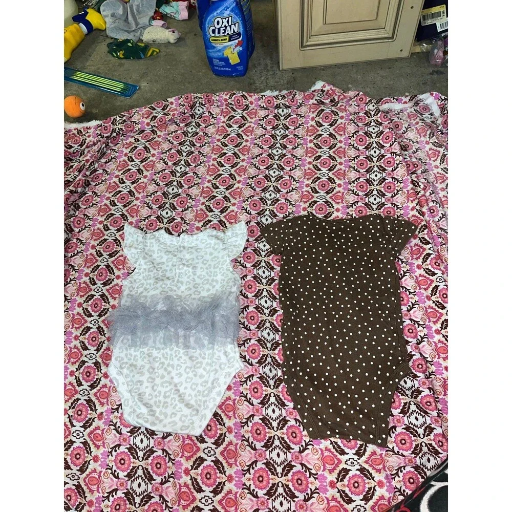 Lot of 6 Baby Girl’s Bodysuits Size 6 Months